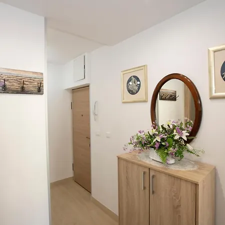 Ive Apartman *